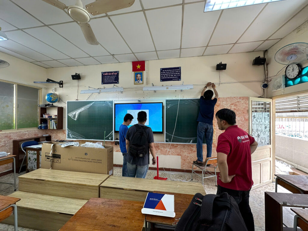 màn hình tương tác dạy học