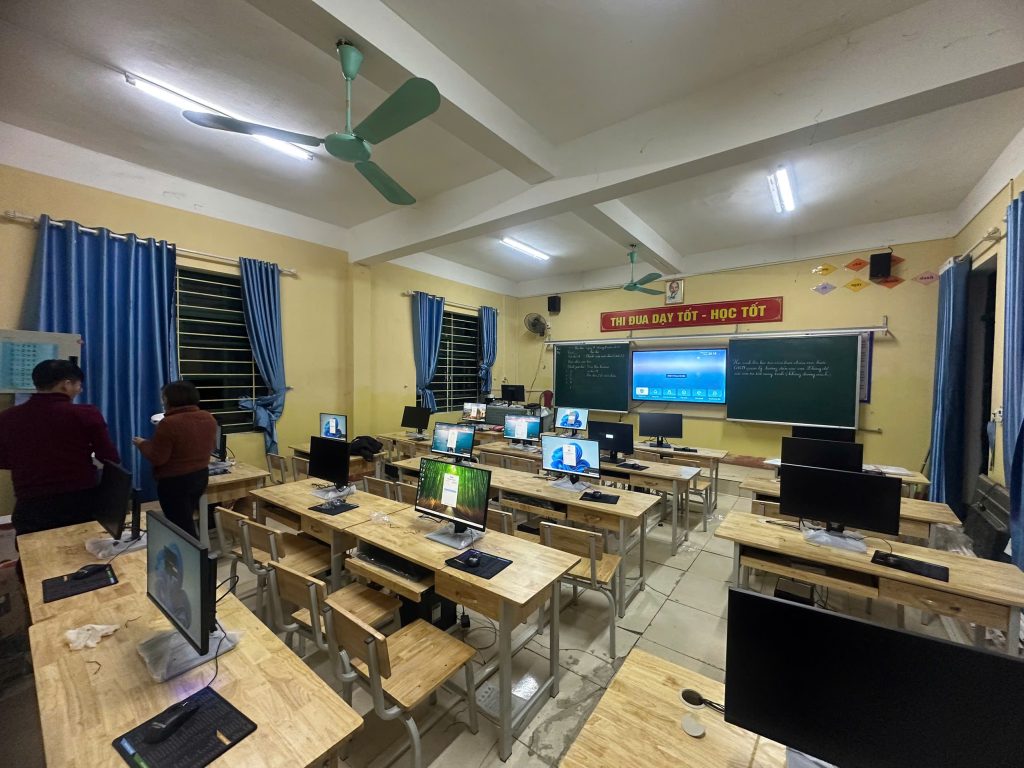 Phòng tin học thông minh là gì