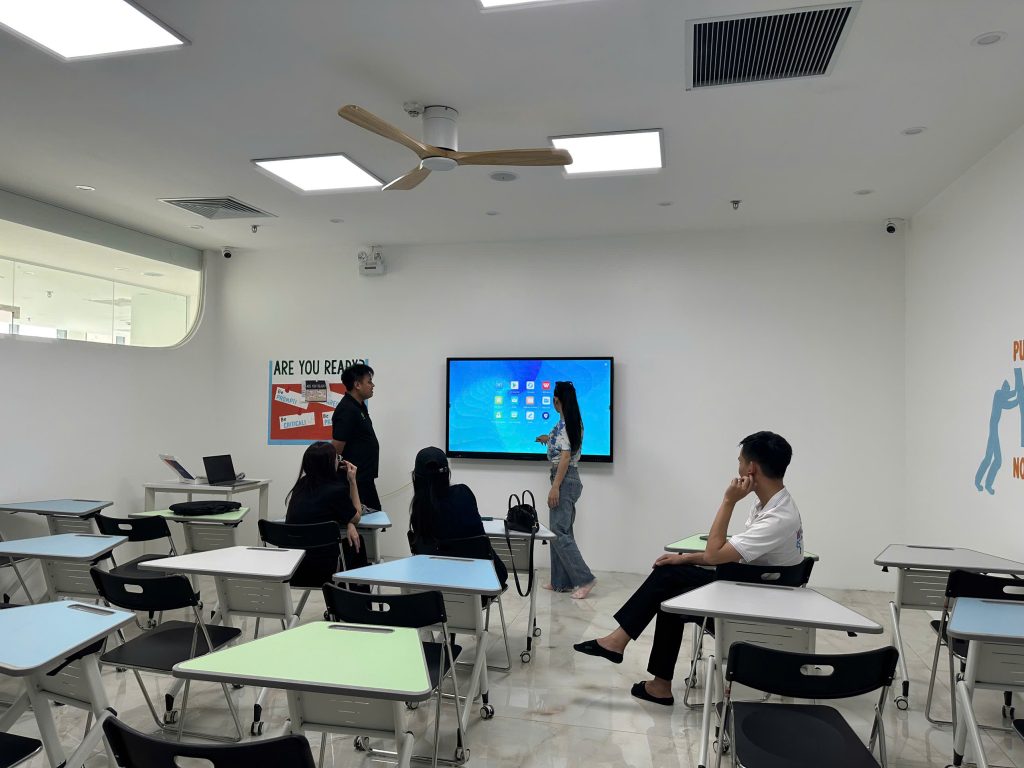 Màn hình tương tác GAOKEview cho trường quốc tế