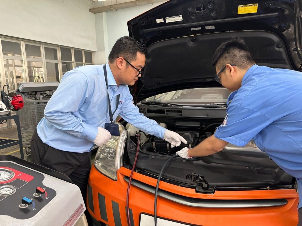Phòng thực hành và thiết bị đào tạo nghề công nghệ ô tô